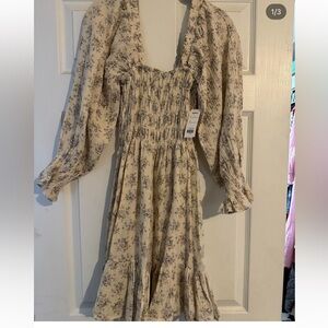 Women’s Smocked Gauze Dress NWT very flattering on